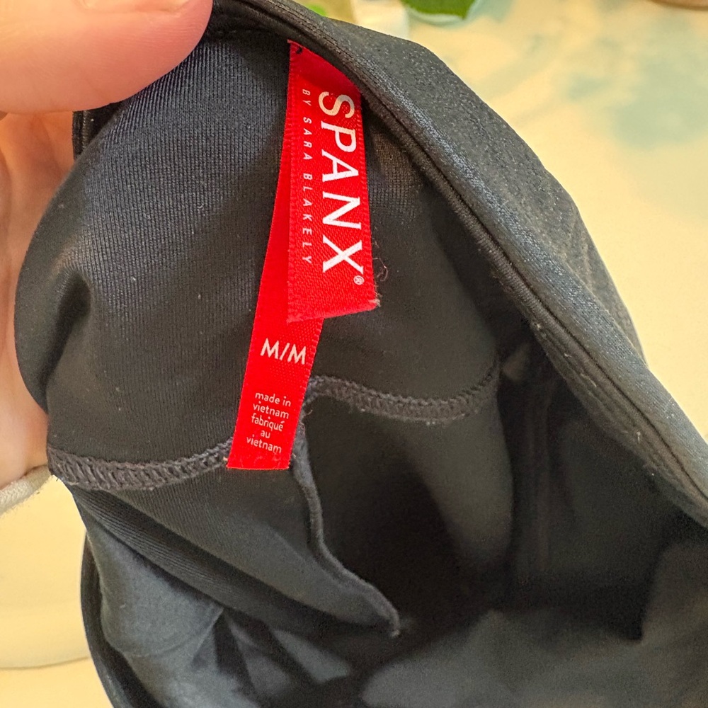 SPANX Black Sculpting Leggings with Red Tag